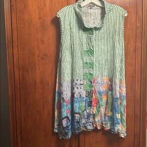 Green Striped Sleeveless Blouse with Colorful Pattern